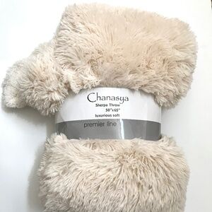 Chanasya Shaggy Sherpa Throw 50” x 65” Luxurious Soft Solid Longfur Creme